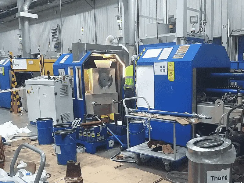 Bảo trì hệ thống máy tháo lắp khuôn tại nhà máy Hitachi